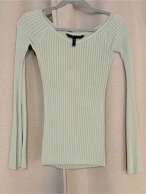 BCBMAXAZRIA Mint Green Ribbed Knit V-Neck Top Split Flare Sleeve XS